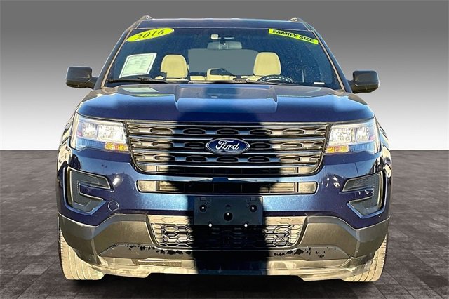 Used 2016 Ford Explorer 4WD image 3