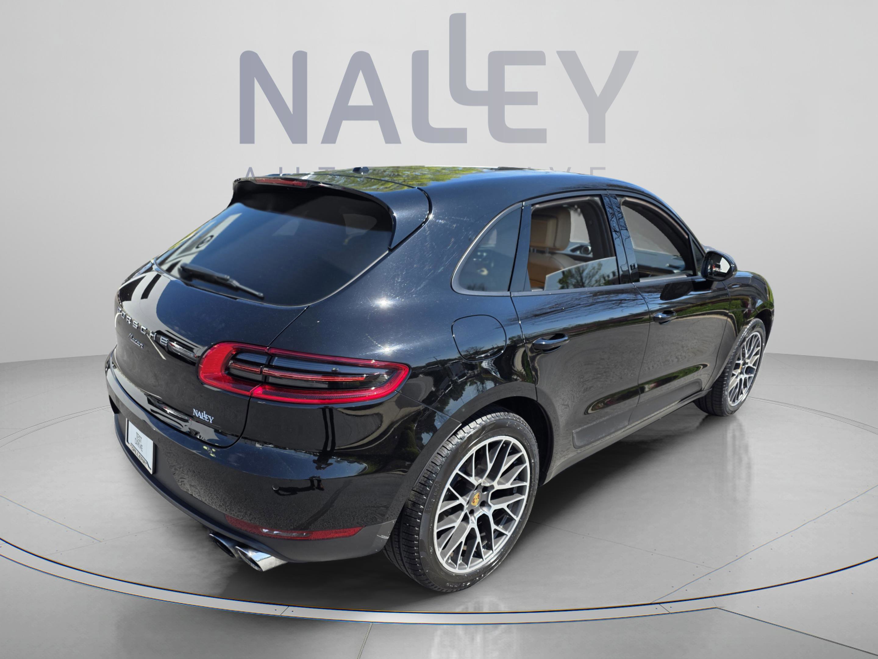 Used 2018 Porsche Macan image 5