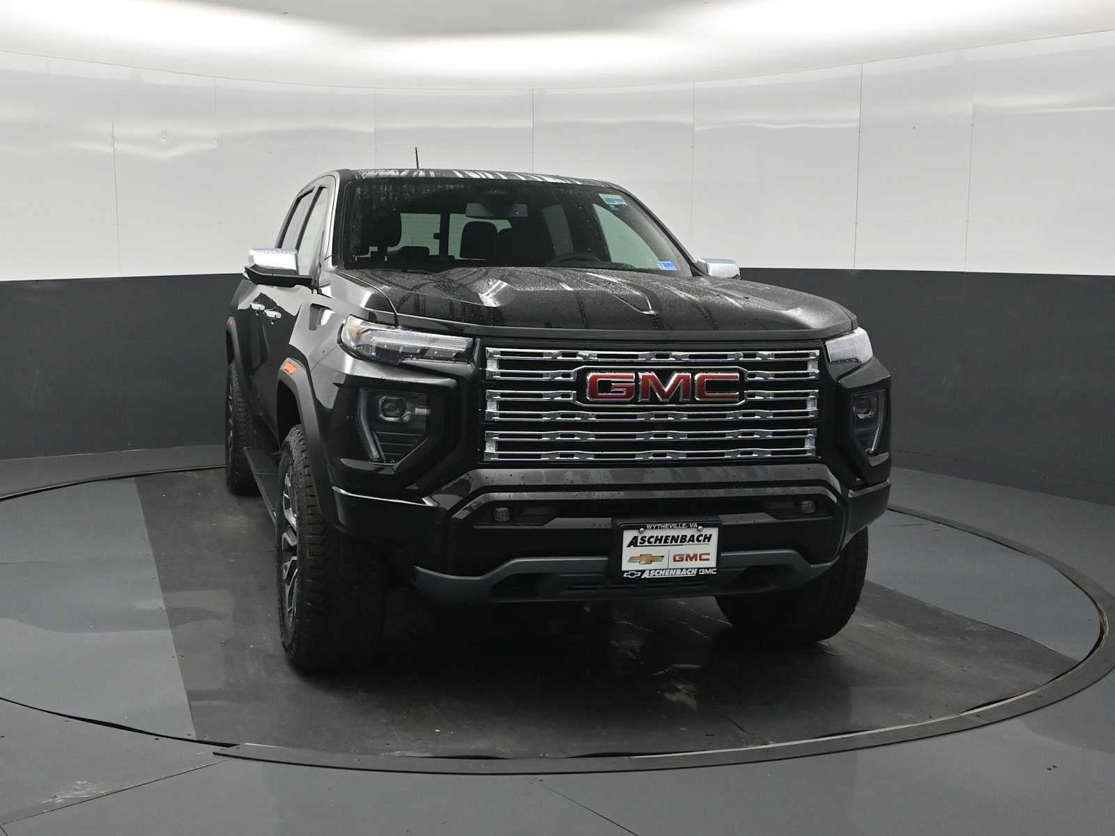 New 2026 GMC Canyon Denali AWD/4WD image 3