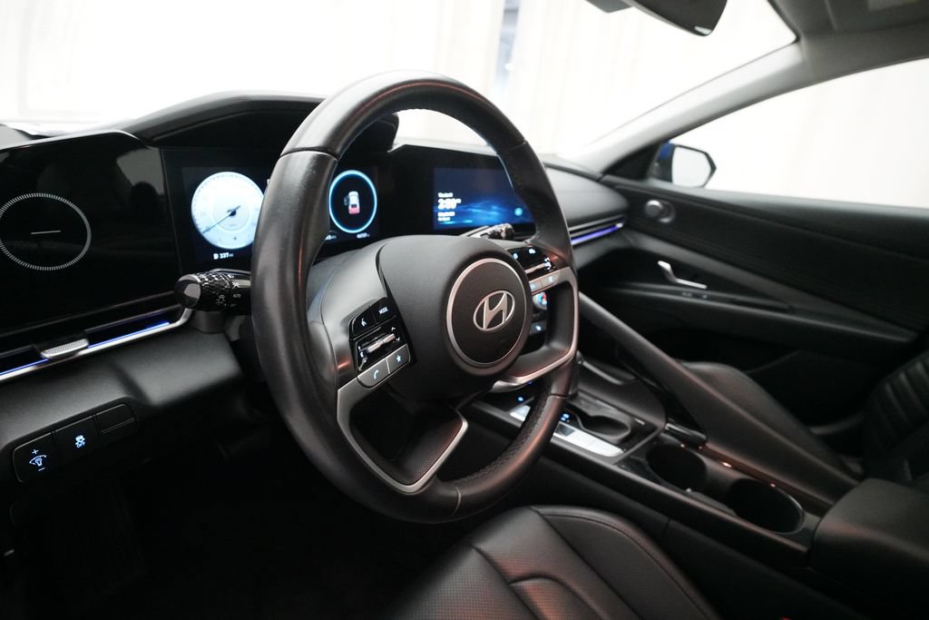 Used 2024 Hyundai Elantra Limited FWD image 8