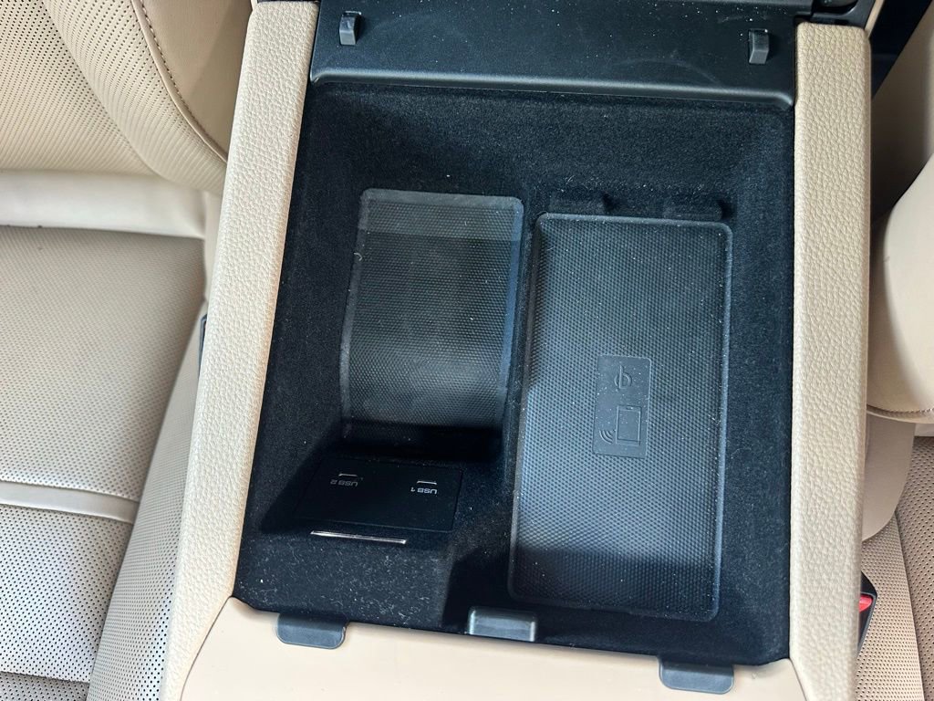 Certified 2023 Porsche Cayenne Platinum Edition image 29