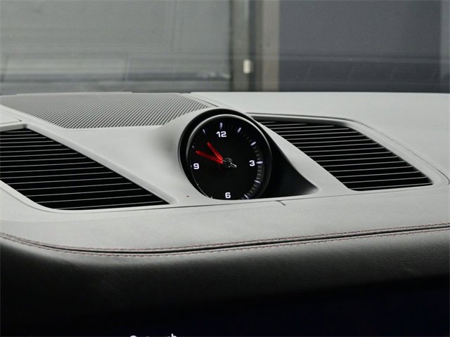 Certified 2023 Porsche Cayenne Platinum Edition image 12