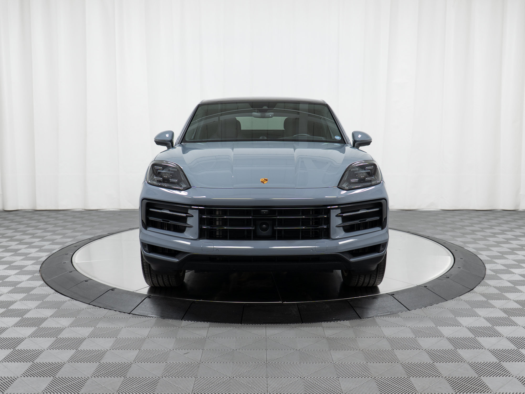 Certified 2024 Porsche Cayenne Coupe AWD/4WD image 10