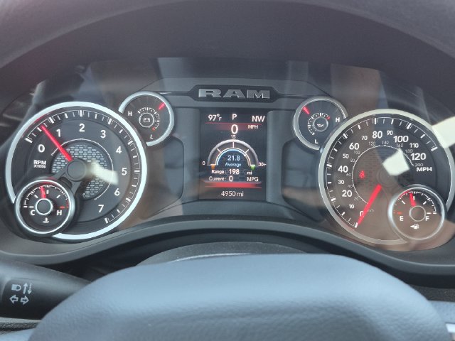 Certified 2026 RAM 1500 Express AWD/4WD image 15
