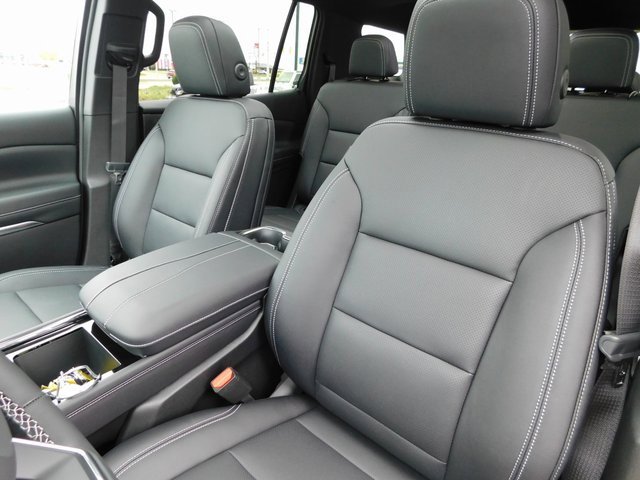 New 2026 Chevrolet Traverse LT w/ Sun and Wheel Package image 16