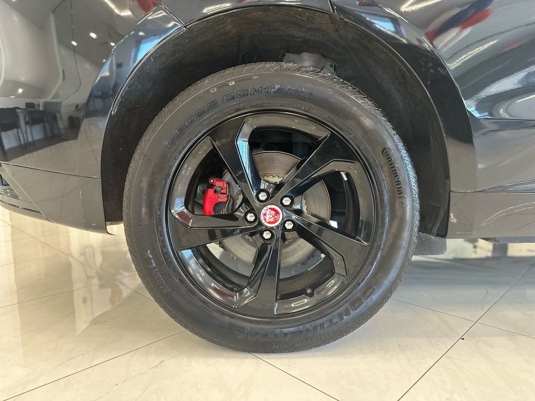 Used 2022 Jaguar F-PACE S image 38