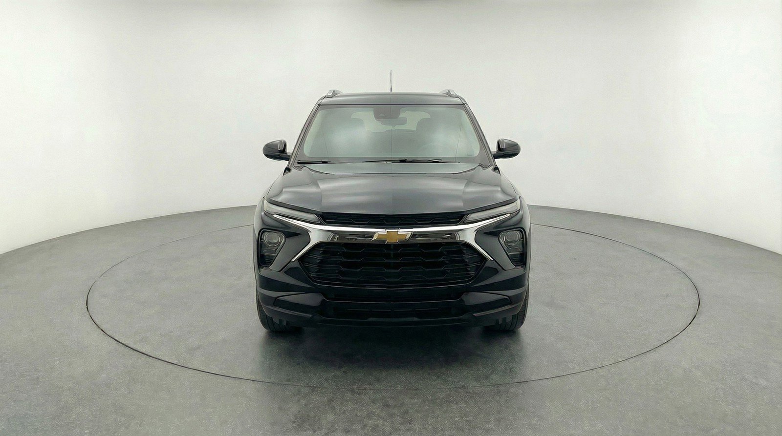 Used 2025 Chevrolet TrailBlazer LT image 2