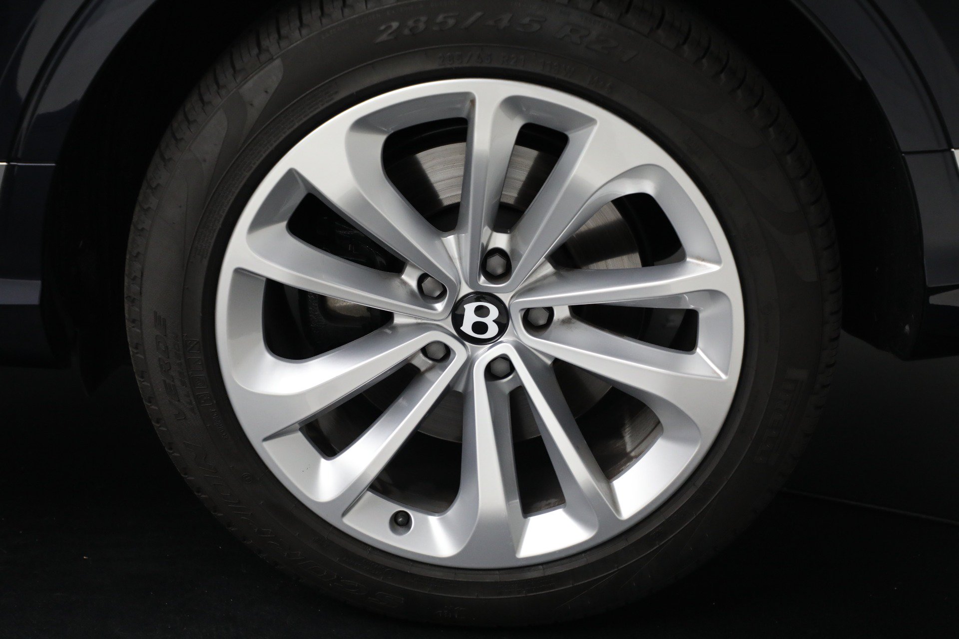 Certified 2024 Bentley Bentayga Extended Wheelbase AWD/4WD image 15