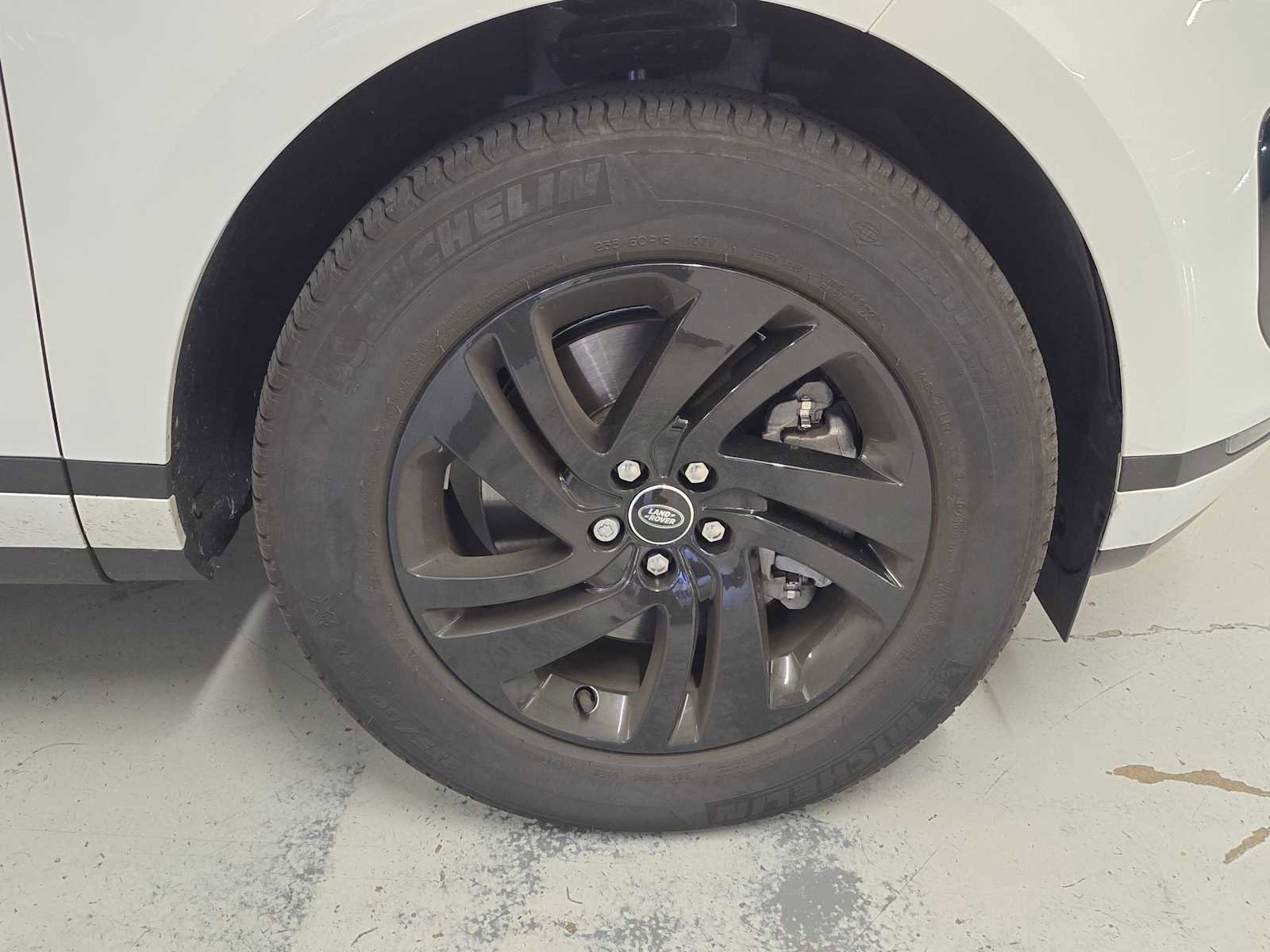 Used 2026 Land Rover Range Rover Evoque S image 9