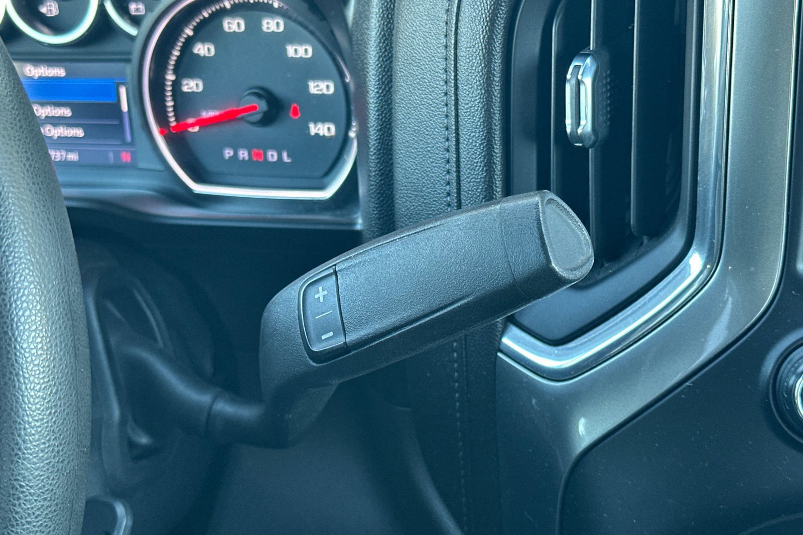 Used 2020 Chevrolet Silverado 1500 LT image 20