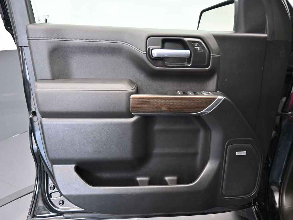 Used 2021 Chevrolet Silverado 1500 LT Trail Boss w/ Convenience Package II image 9