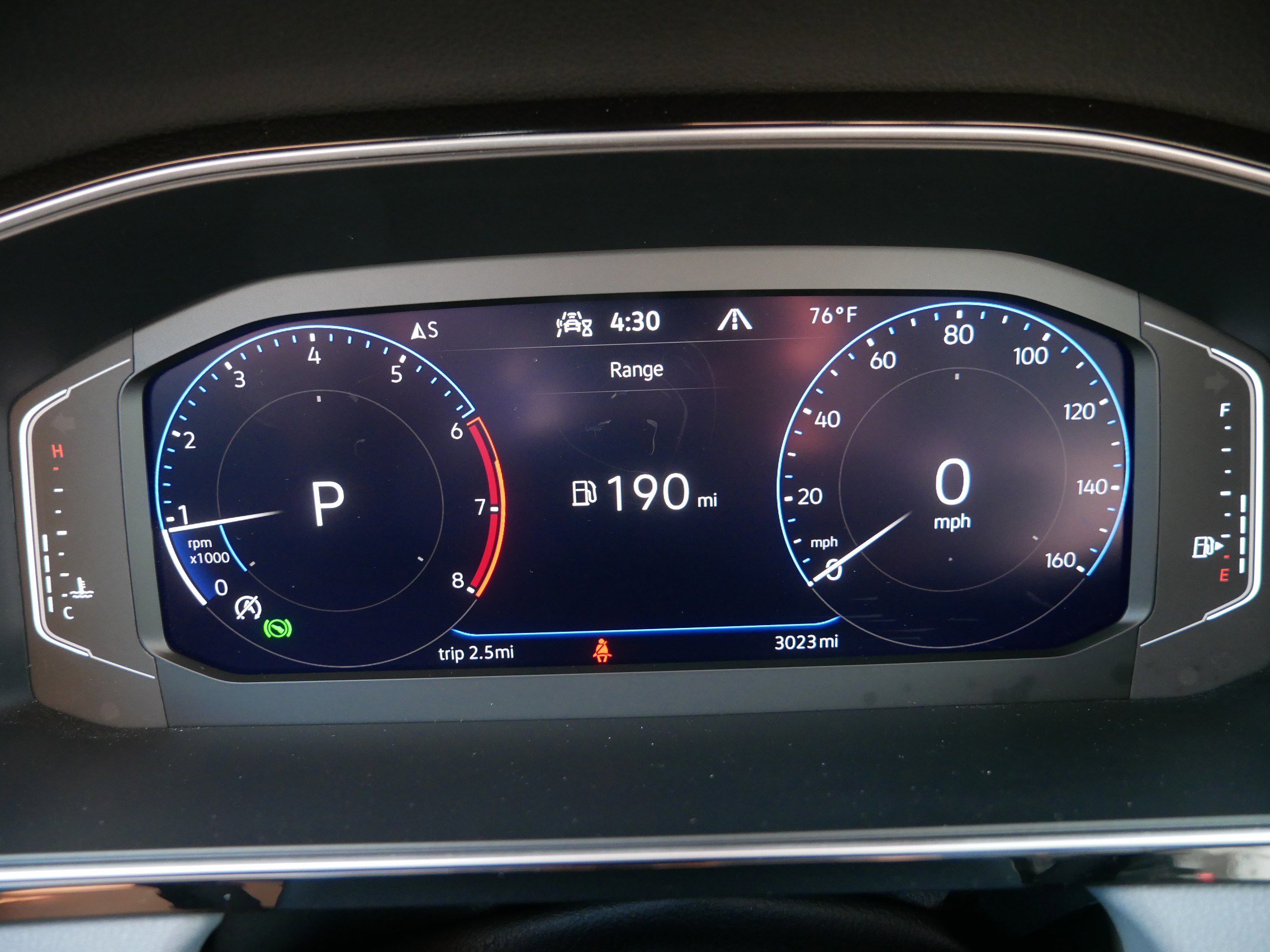 Certified 2025 Volkswagen Jetta SEL image 23