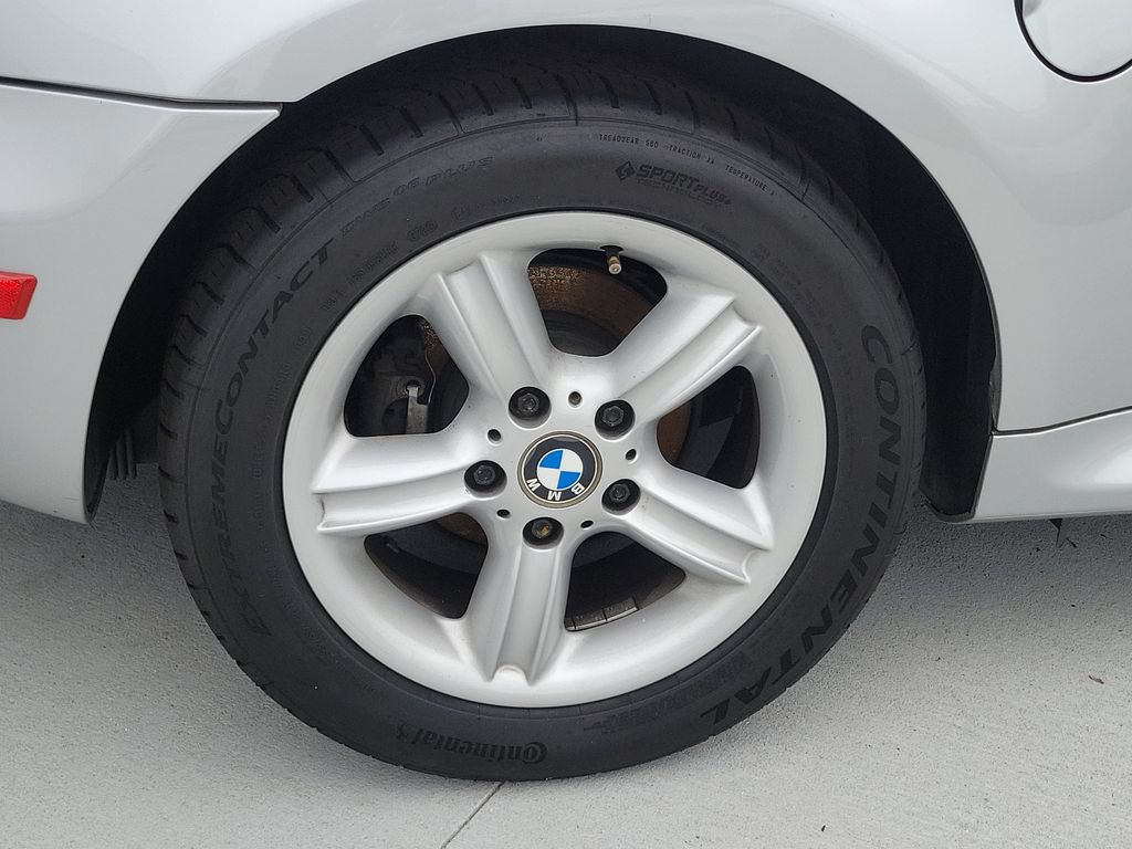Used 2000 BMW Z3 2.5i RWD image 12