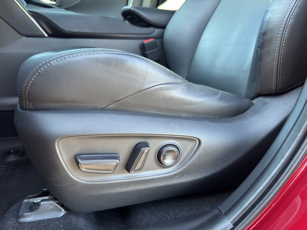 Used 2024 Toyota Venza Nightshade image 15