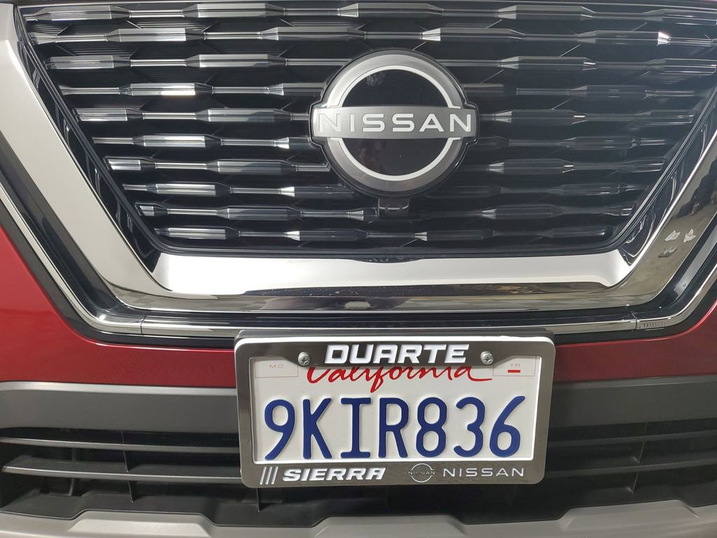 Used 2023 Nissan Rogue S image 10