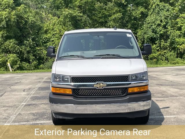 Used 2025 Chevrolet Express 2500 w/ Driver Convenience Package RWD image 9