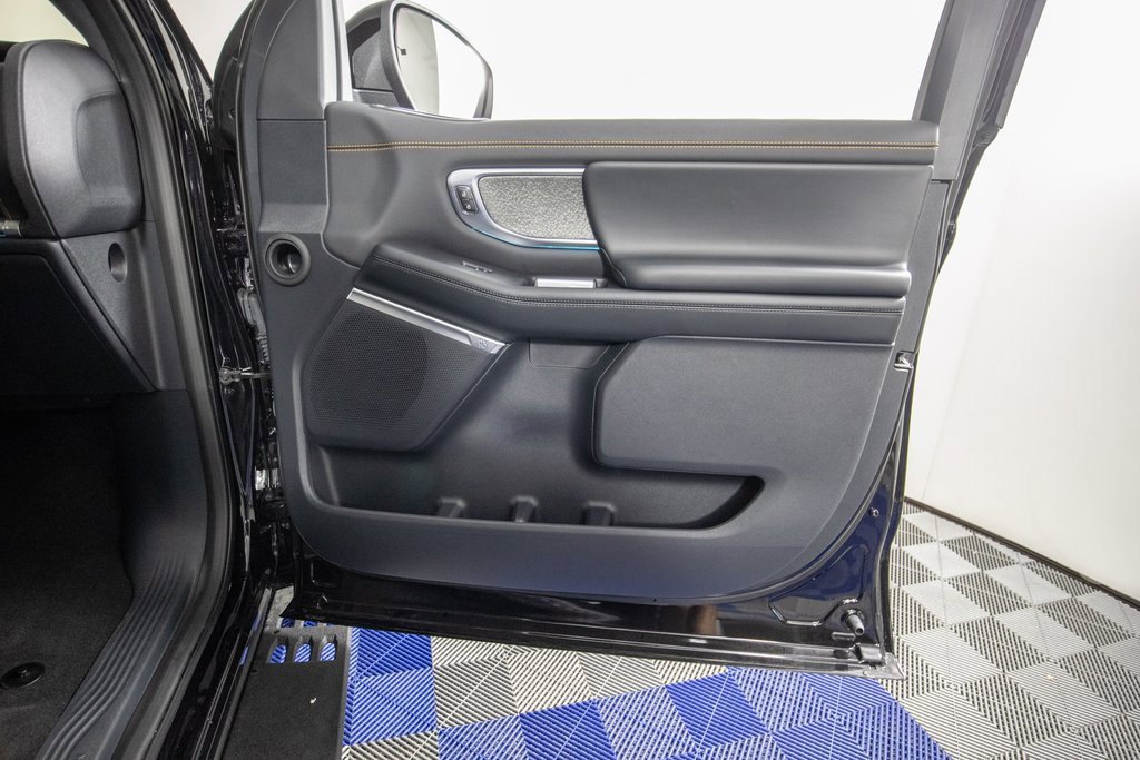 Used 2025 Ford Expedition Tremor image 17