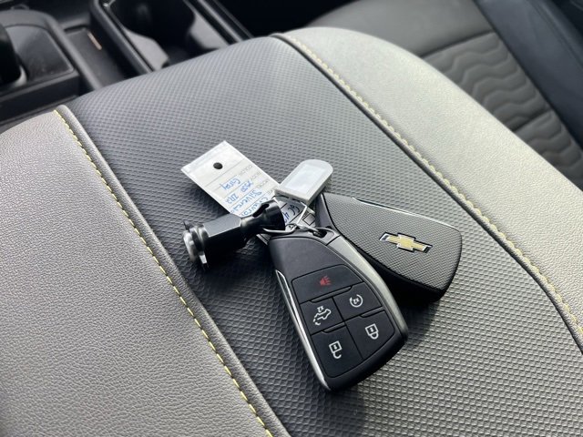 Used 2025 Chevrolet Silverado 1500 ZR2 w/ Dark Appearance Package image 21