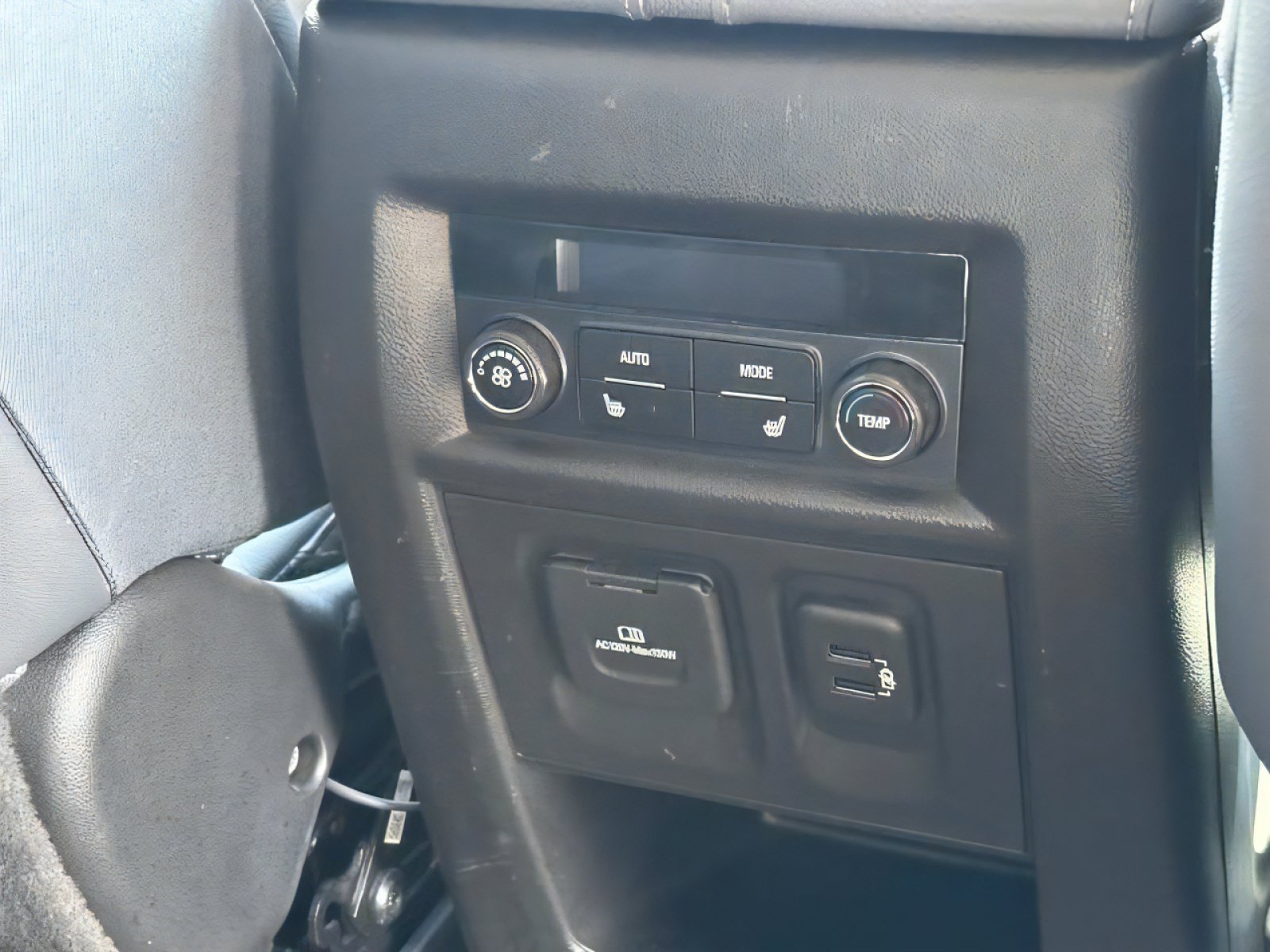 Used 2018 Chevrolet Traverse Premier AWD/4WD image 31