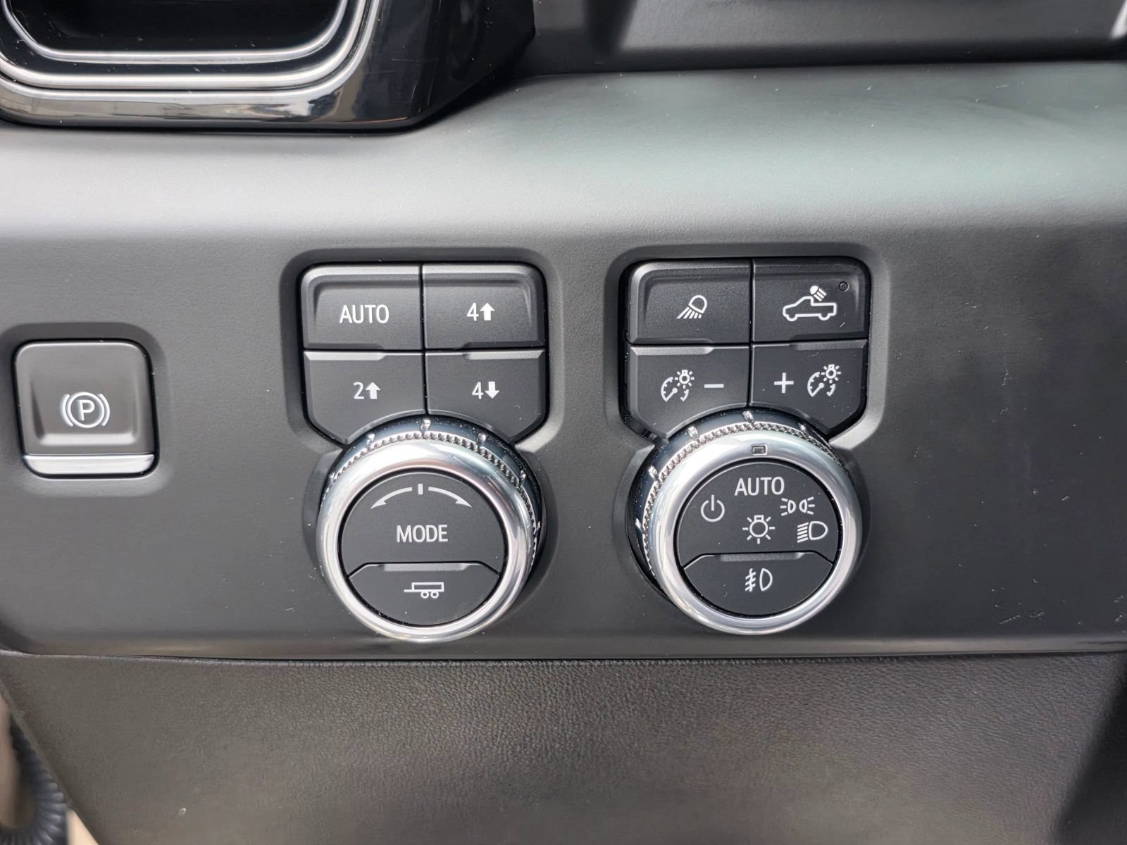 Used 2022 GMC Sierra 1500 AT4 w/ AT4 Premium Package AWD/4WD image 14