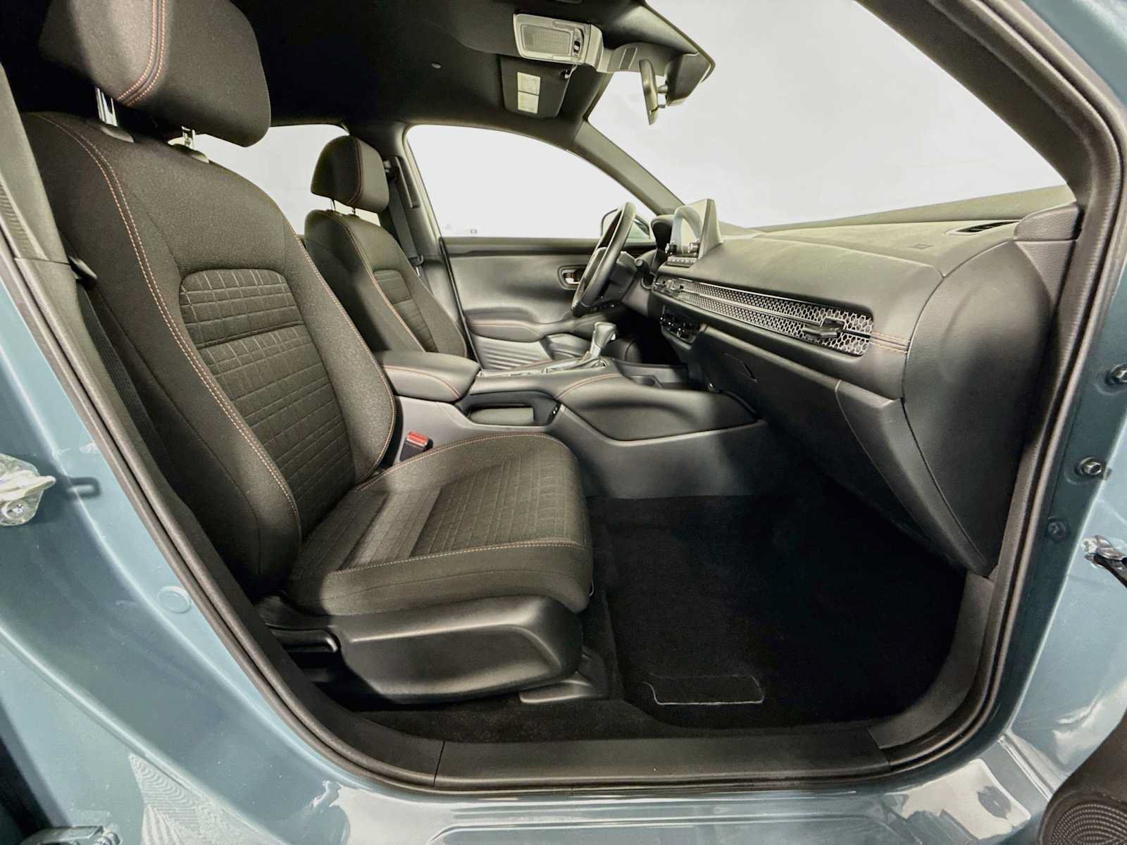 Certified 2025 Honda HR-V Sport image 22