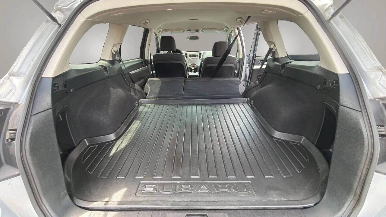 Used 2012 Subaru Outback 2.5i Premium w/ All-Weather Pkg AWD/4WD image 19