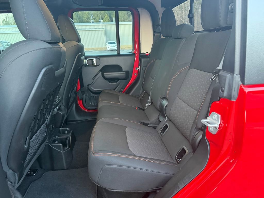 Used 2023 Jeep Gladiator Mojave w/ Cold Weather Group image 10