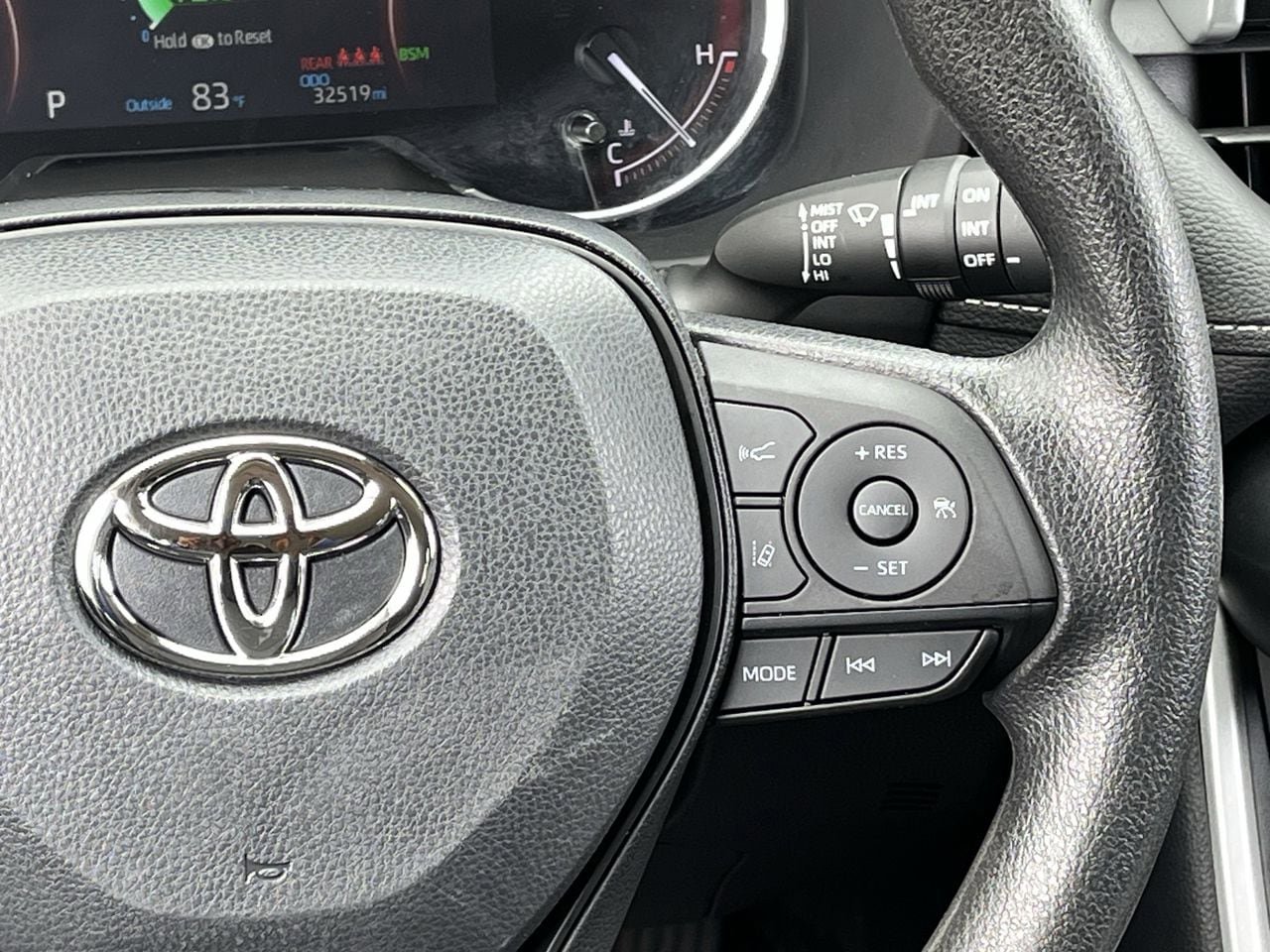 Used 2023 Toyota RAV4 XLE FWD image 14