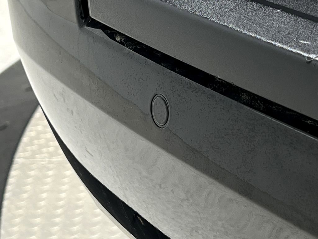 Used 2018 Chevrolet Suburban LT image 12