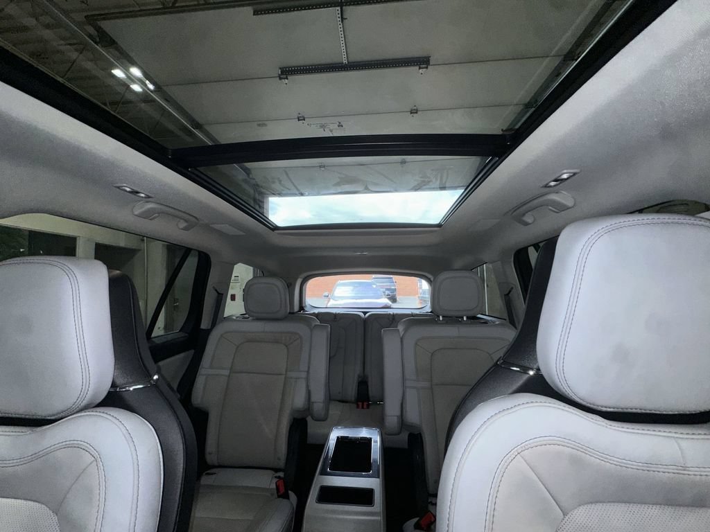Used 2026 Lincoln Aviator Reserve AWD/4WD image 16