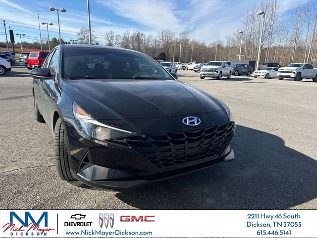 Used 2023 Hyundai Elantra SEL image 1