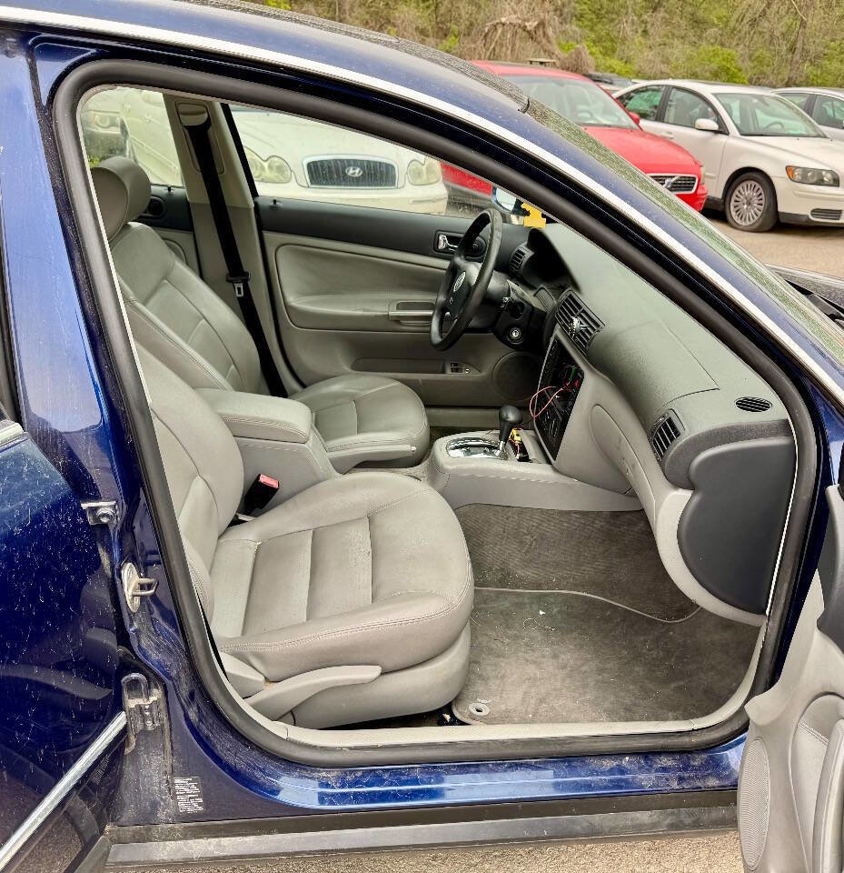 Used 2005 Volkswagen Passat GLS image 12