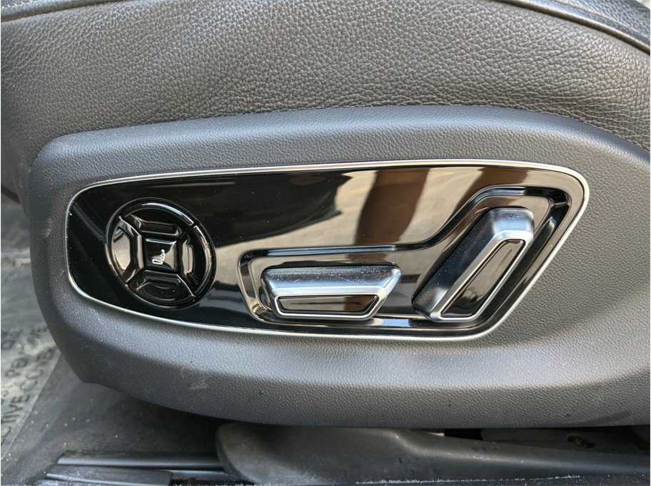 Used 2020 Audi A8 L 4.0T w/ Executive Package image 23