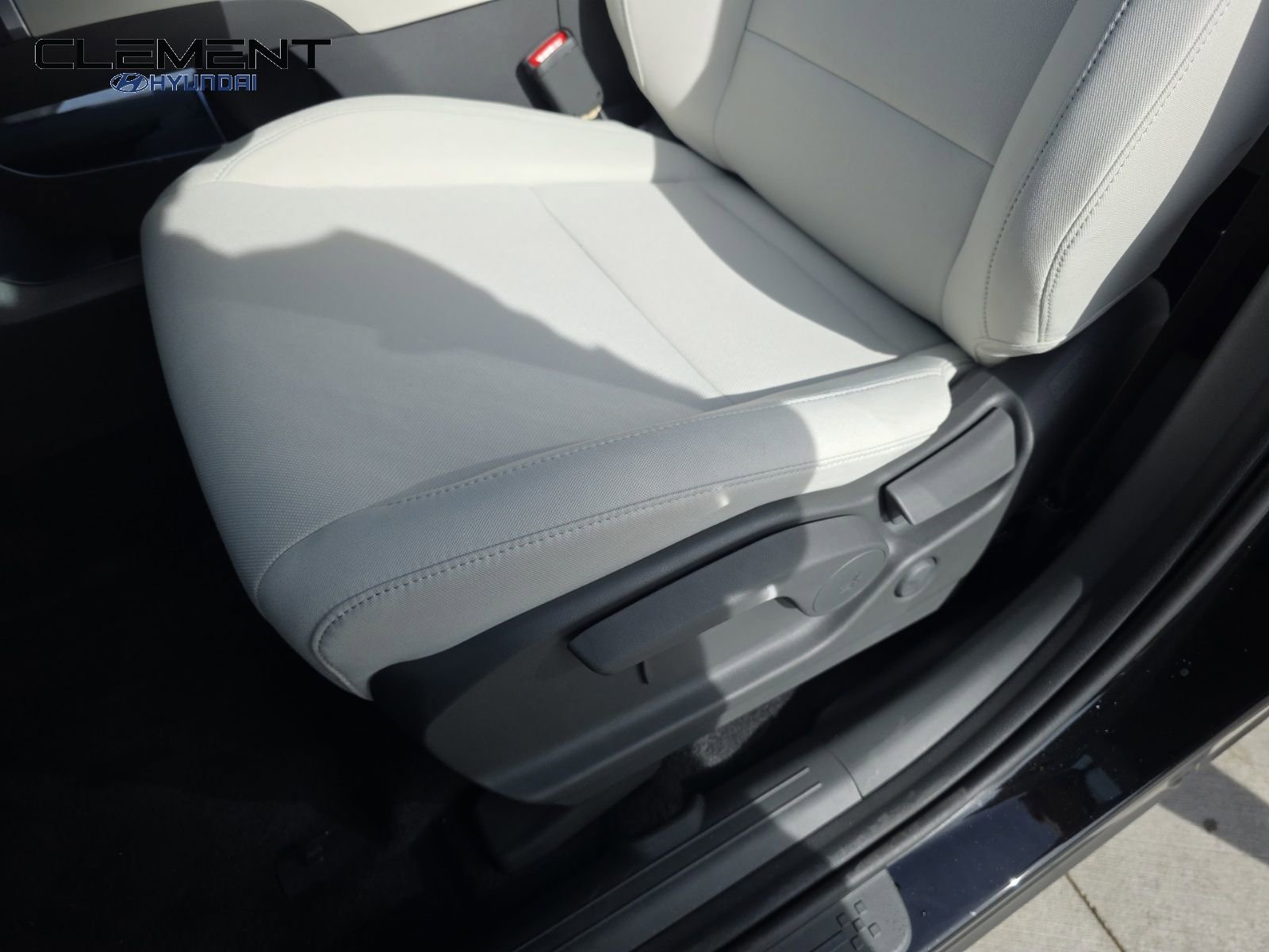 New 2026 Hyundai Santa Fe SE image 25