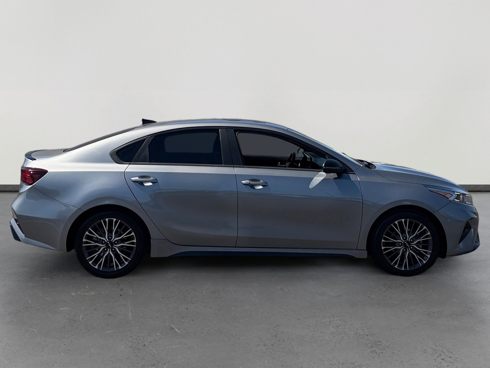 Used 2022 Kia Forte GT-Line w/ GT-Line Premium Package image 6