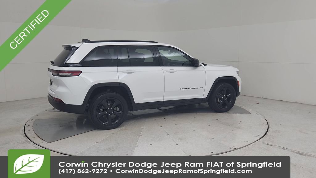 Used 2023 Jeep Grand Cherokee Altitude image 14
