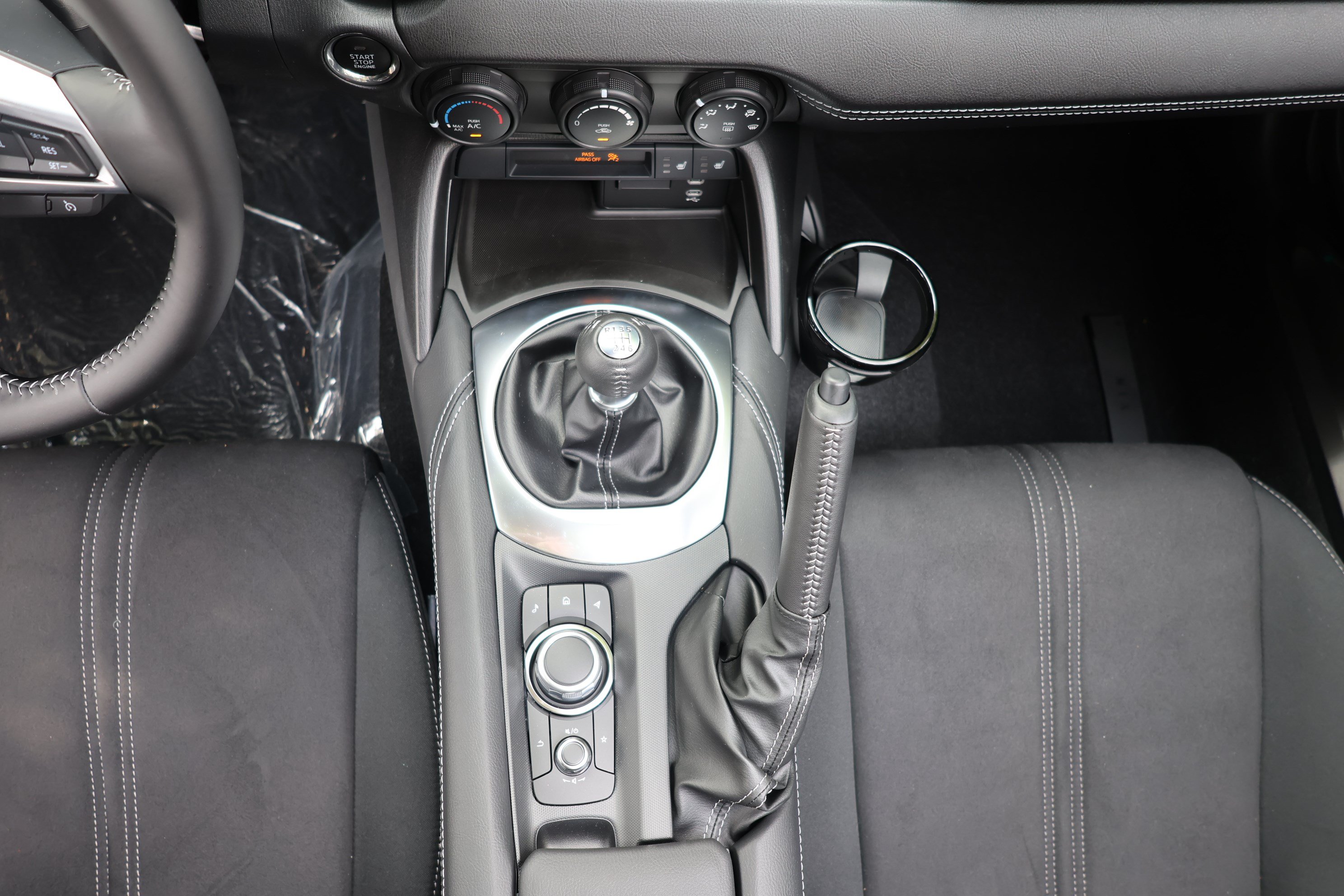 New 2026 MAZDA MX-5 Miata Club w/ Interior Package RWD image 18