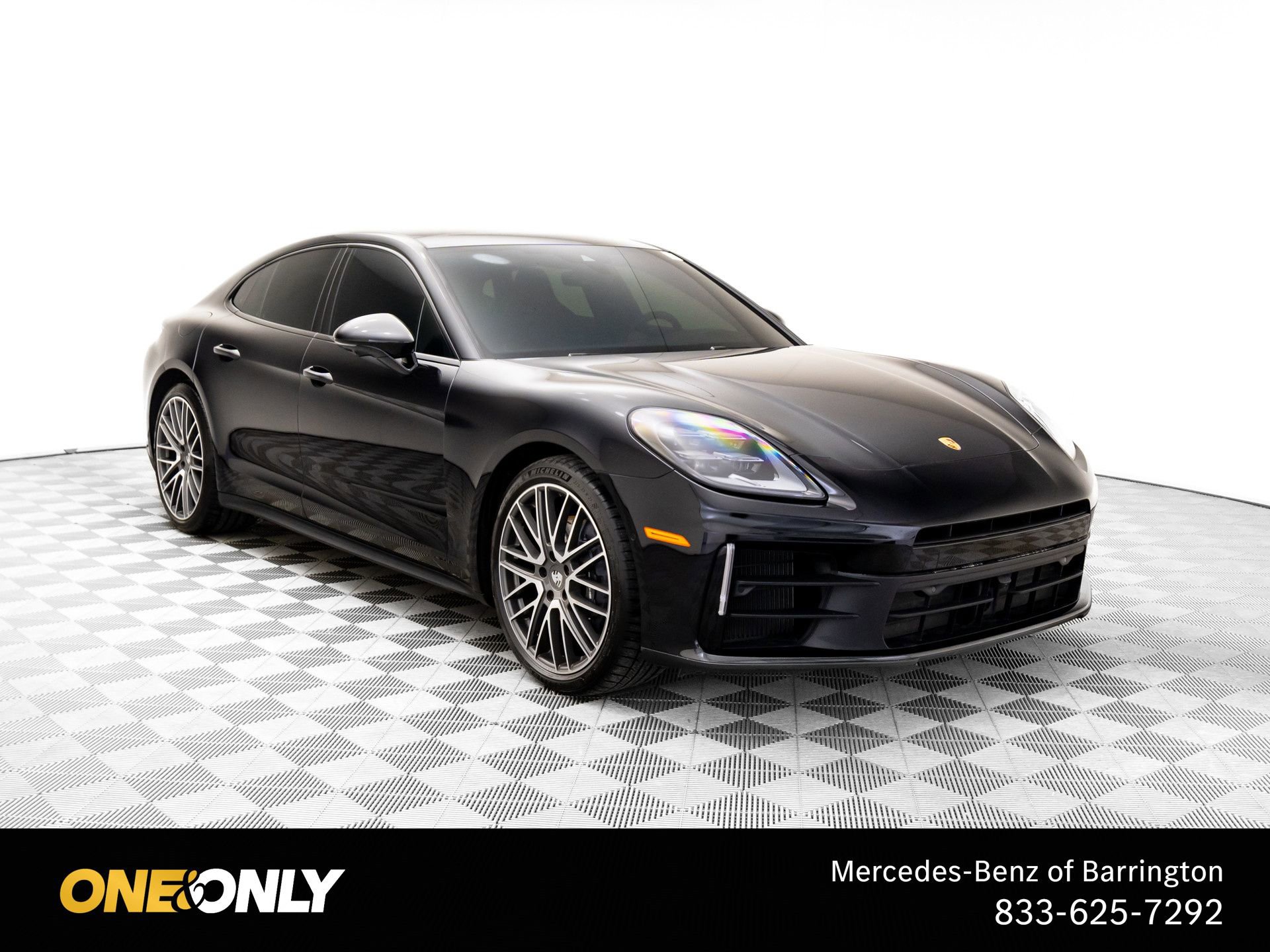 Used 2024 Porsche Panamera RWD image 7