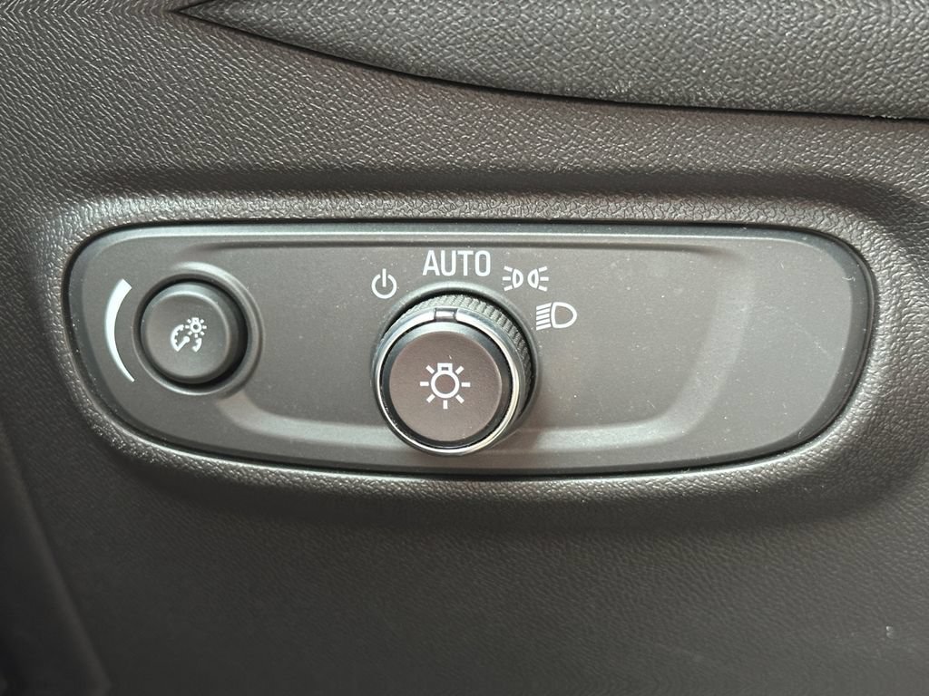 Used 2022 Chevrolet Equinox LT FWD image 30