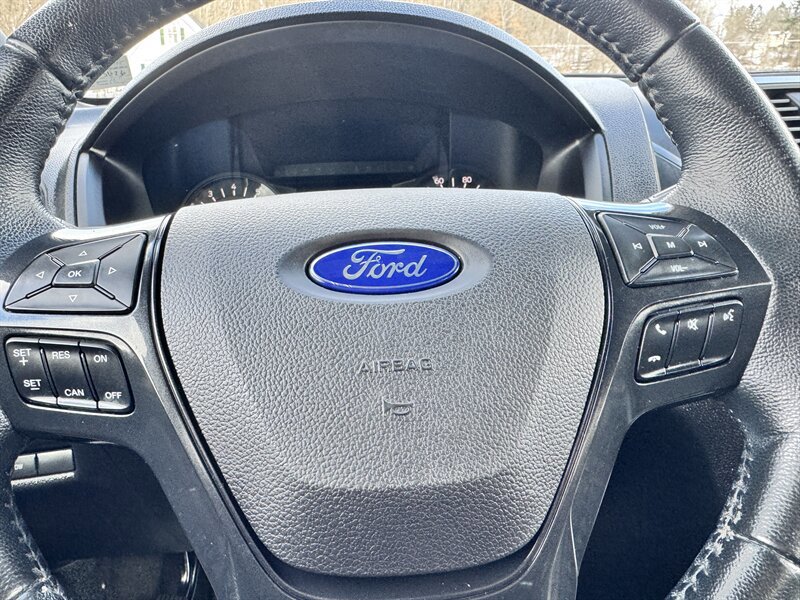 Used 2018 Ford Explorer XLT AWD/4WD image 11