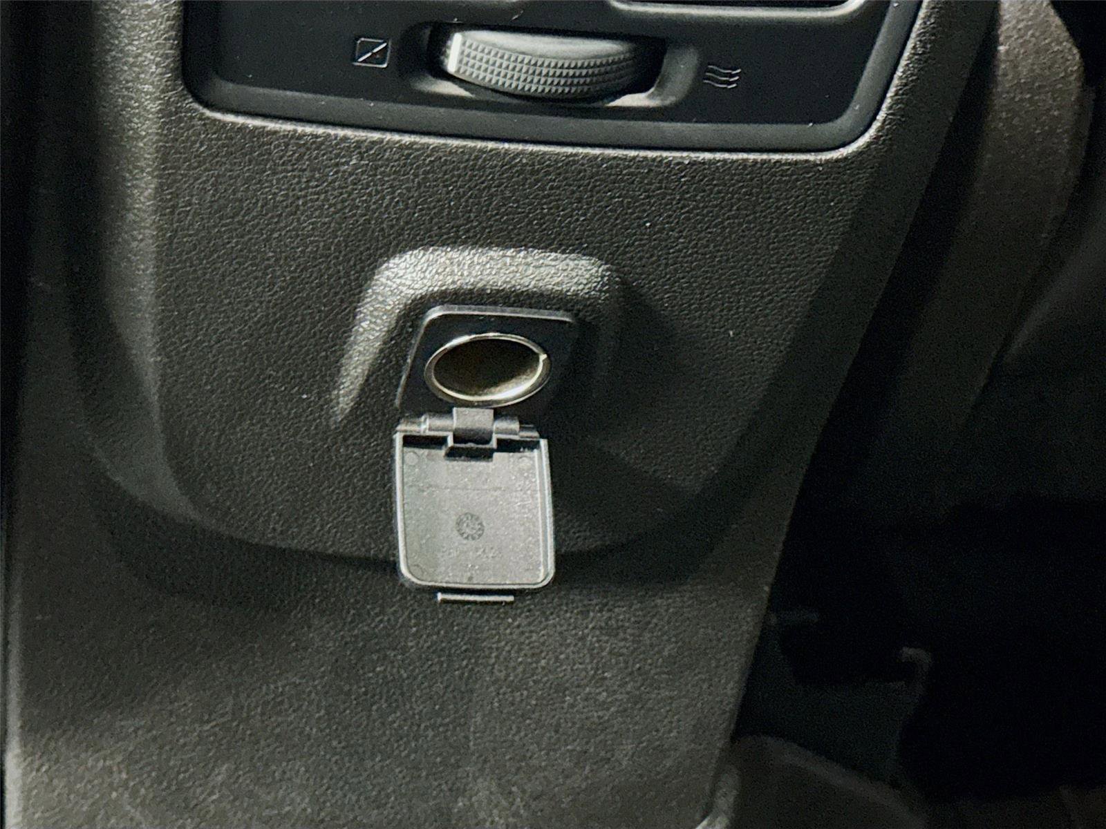 Used 2019 Ford Escape SE image 23