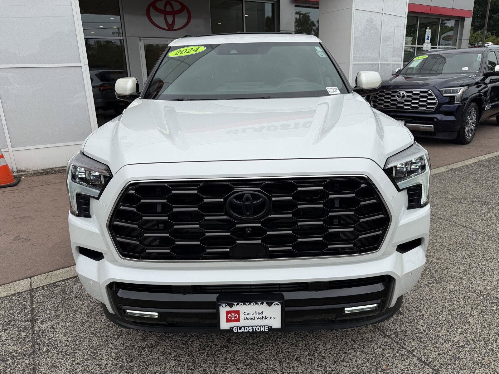 Certified 2024 Toyota Sequoia Platinum AWD/4WD image 11