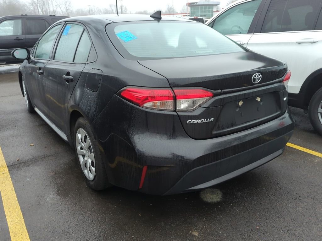 Used 2022 Toyota Corolla LE image 4