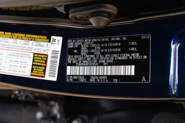 Used 2023 Toyota Highlander XLE image 33