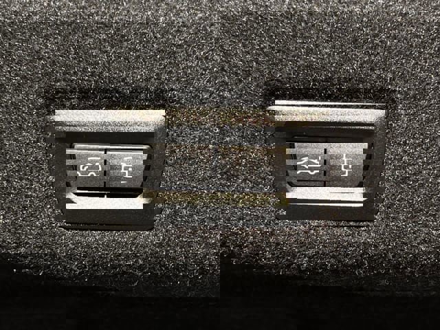 Used 2026 BMW M5 w/ Carbon Package image 31