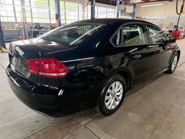 Used 2013 Volkswagen Passat 2.5 S FWD image 4