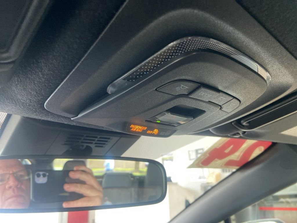 Used 2024 Toyota Corolla SE w/ SE Convenience Package FWD image 30