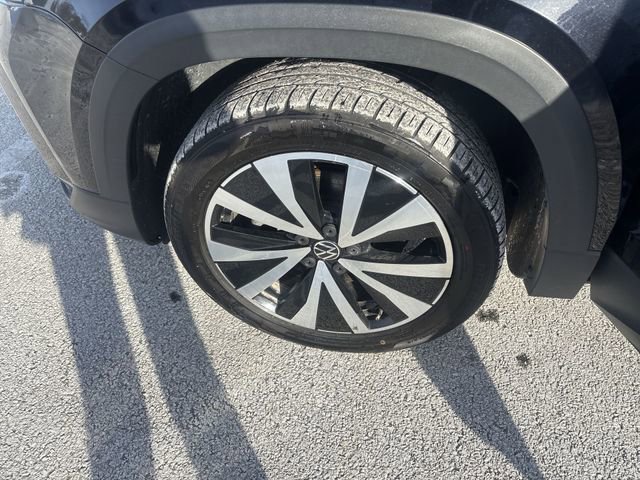 Used 2022 Volkswagen Taos SE image 34