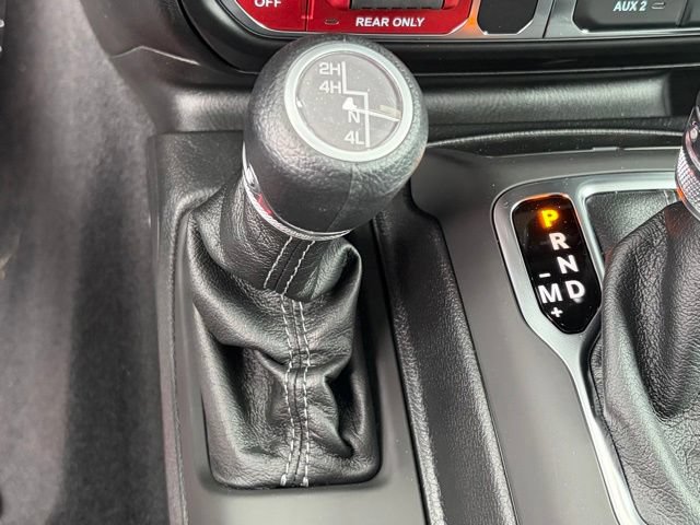 New 2026 Jeep Gladiator Mojave w/ Safety Group AWD/4WD image 24