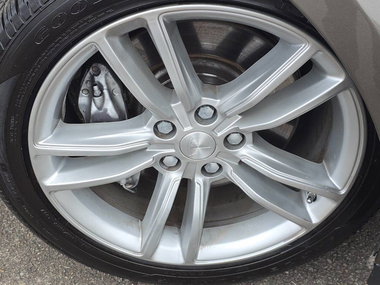 Used 2016 Tesla Model S 70 image 10